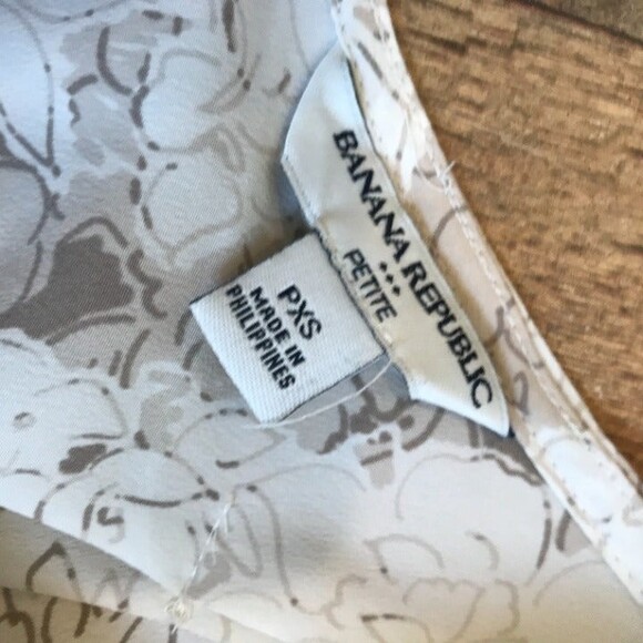 Banana Republic Factory Tan Cream Floral Cami Ruffles PXS Summer Flirty Neutral - Picture 7 of 8